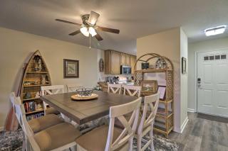 Condo with Balcony in Fairfield Bay Near Marina - Fairfield Bay - 5