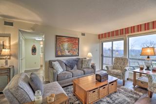 Condo with Balcony in Fairfield Bay Near Marina - Fairfield Bay - 0