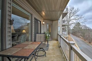Condo with Balcony in Fairfield Bay Near Marina - Fairfield Bay - 8