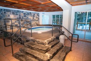The Rundlestone Lodge - 5