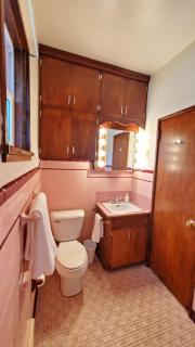 Fully Furnished 2 Bed / 1 Bath - Downtown Appleton - 6