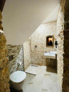 Boutique Hotel Praga - Gjirokastër - 6