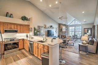 Indoor Pool and Golf Course Views Lake Lure Condo! - Lake Lure - 5