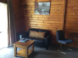 Alpine Lodge Motel - 1