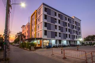 Salinsiri at Lat Krabang - 1