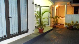 Charming House in Flic en Flac - 9