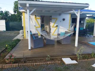 Bungalow chic à Sainte-Rose + piscine. - 8