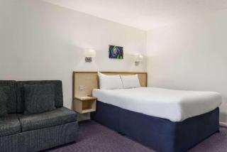 Days Inn Bridgend Cardiff - Bridgend - 5