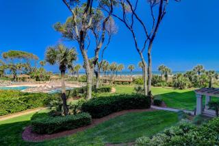 Luxury 2 BR 2 BA Oceanfront Condo King Bed 2 Twins Bikes & Beach Gear included - 0