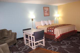 Super 8 by Wyndham Nephi - 1