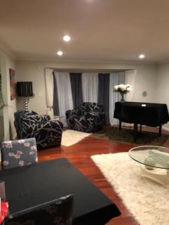 Luxury Room in large House - 9