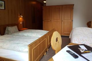 Hotel Krone - only Bed & Breakfast - Saas-Grund - 1