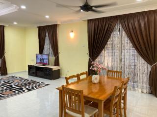 Hanna Homestay Kangar - Kangar - 4