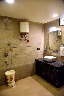 HOTEL VINAYAK - Lucknow - 1