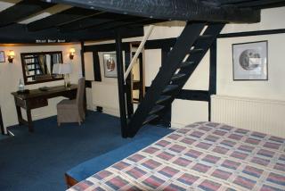 The Old Black Lion - 7
