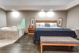 Royal Hotel Calgary, Trademark Collection by Wyndham - Calgary - 9