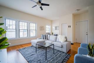 3-Bedroom Gem Apt with In-Unit Laundry - Lawndale 1 - Chicago - 3