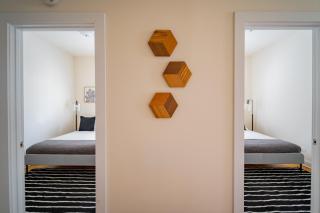 3-Bedroom Gem Apt with In-Unit Laundry - Lawndale 1 - Chicago - 1