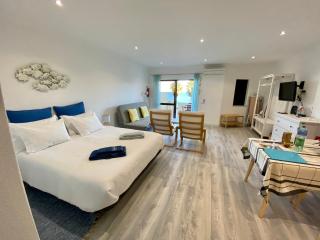 D. Ana Beach Studio - Lagos - 4