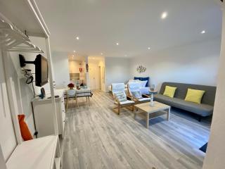 D. Ana Beach Studio - Lagos - 6