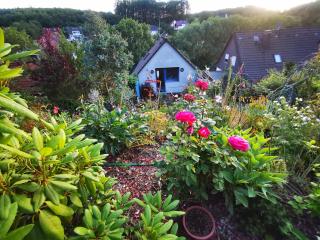 Ferienhaus mit riesen Garten, drei Terrassen, toller Aussicht am Waldrand, auch als Monteur-Wohnung - Hemer - 0