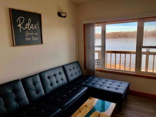 Mississippi River Cabin - Bellevue - 3