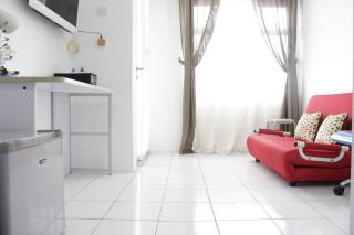 Stylish and Comfy 2BR Grand Asia Afrika Apartment By Travelio - 6