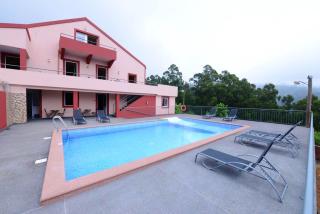 Charming Apartment in Prazeres with Shared Pool - 150 m² - 2