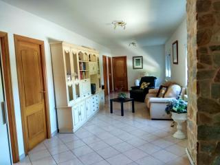 Spacious House with Garden in Touro – Family-Friendly - Touro - 1