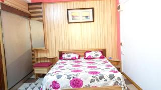 Modern apartment with balcony and mountain view in Souillac - 1