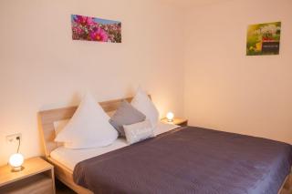 Kleine Perle - Waldstraße 5 - 1