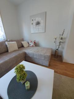 Goldpine Apartments - 4