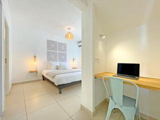 Orient Bay Beach Front Apartment - 2