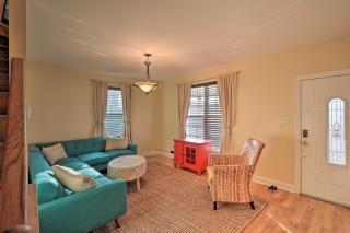 Colorful Abode with Yard, 9 Mi to Sesame Place! - 7