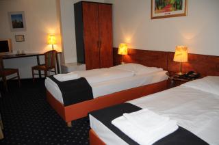 Carlton Hotel - 9