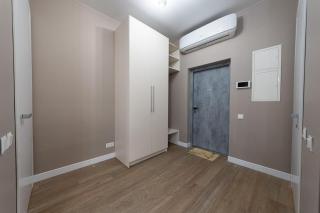 New modern apartments. metro Minskaya - Kiev - 3