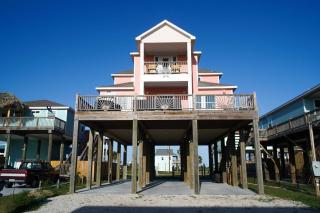 Walk to Beach Chic Crystal Beach Escape with Deck! - Bolivar Peninsula - 8