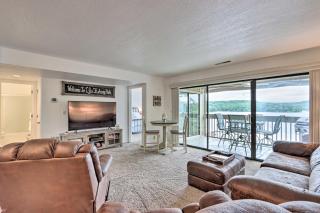 Screened Balcony and Views Modern Osage Beach Condo - Osage Beach - 9