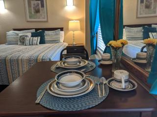 Athens Hotel & Suites - Houston - 4
