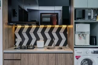 Premium Relaxing Studio Casa de Parco Apartment By Travelio - 4