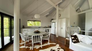 Doorila Beach House - Bedarra Island - 3