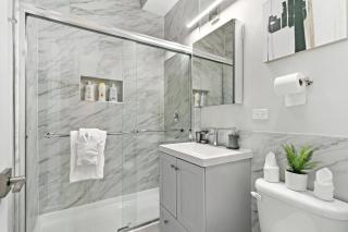 DECOM Prime 2BR Apartment close to Park & Lakefront - Roscoe GN - Chicago - 5