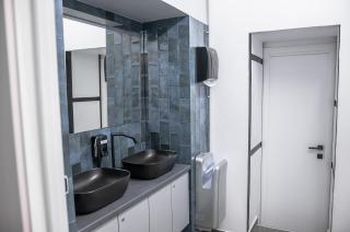 AV-2 capsule hotel - Kiev - 2