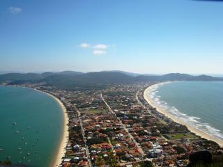 Sobrado próximo à Praia - 2