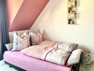 Cottbus-Apartments - Red Apartment I privat I Wifi I Küche I Balkon - Cottbus - 1