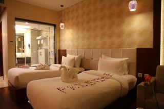 Pristine Hotel, Varanasi - 4