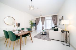 HiGuests - Chic Apt with Balcony and Pool near Burj Khalifa - Dubai - 0
