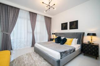 HiGuests - Chic Apt with Balcony and Pool near Burj Khalifa - Dubai - 8
