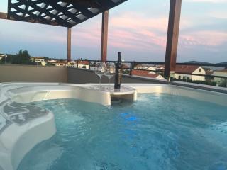 Apartment 3 with the private jacuzzi - Turanj - 0