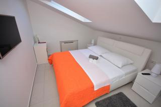 Apartment 3 with the private jacuzzi - Turanj - 4